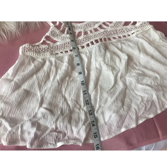 Tobi Crochet Flowy crop top - Picture 5 of 8